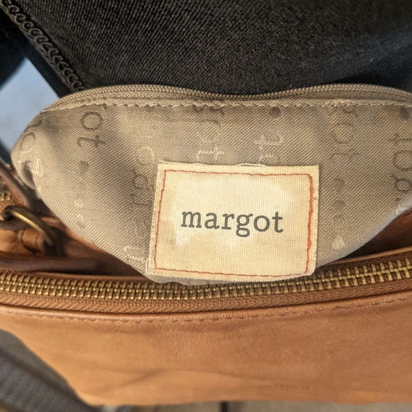 Margot leather adjustable strap purse in brown. - Picture 4 of 13
